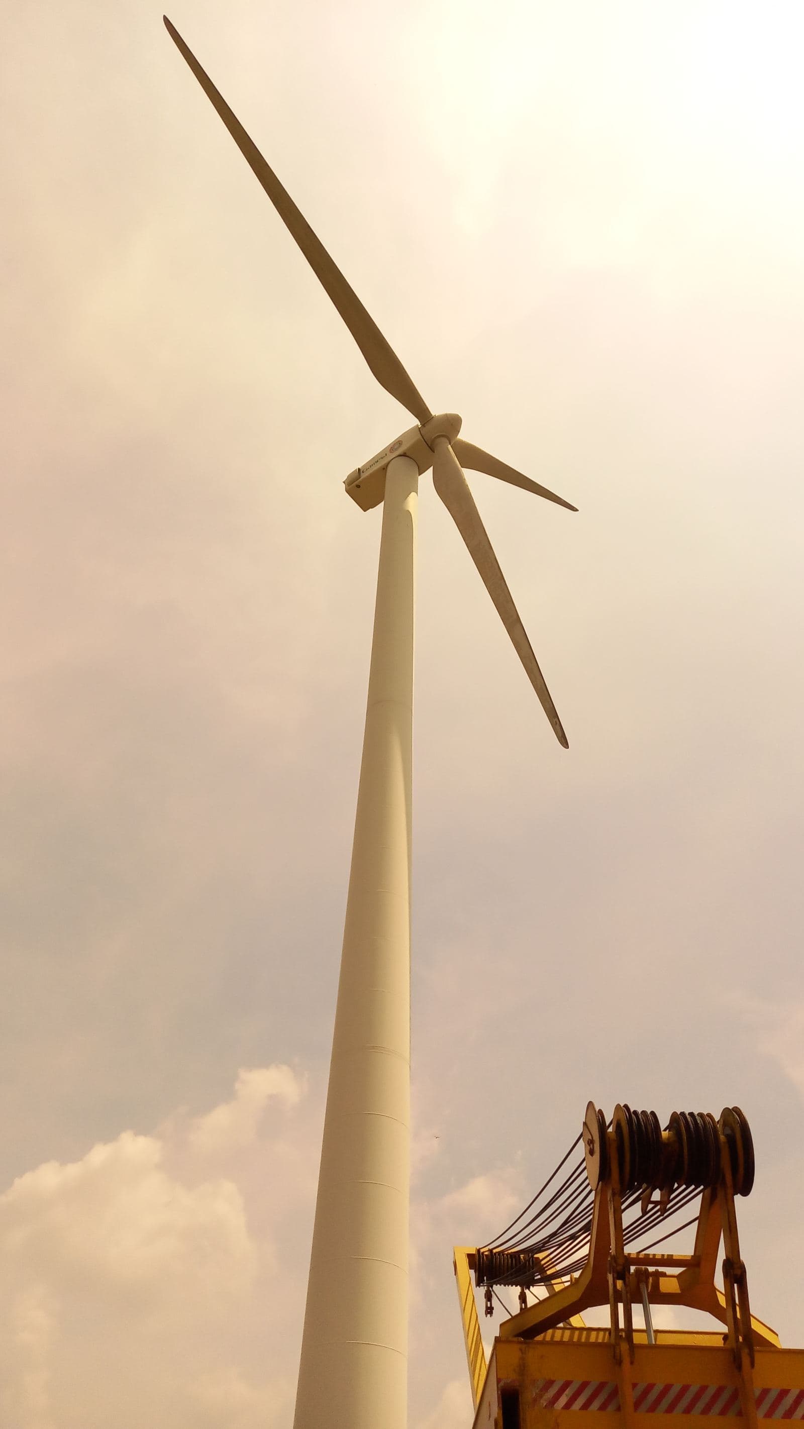 Bearing change of wind turbine generator being done on-site
